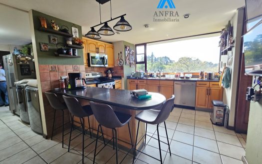 Venta de casa en Santa Catarina Pinula