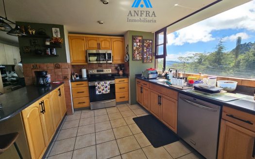 Venta de casa en Santa Catarina Pinula