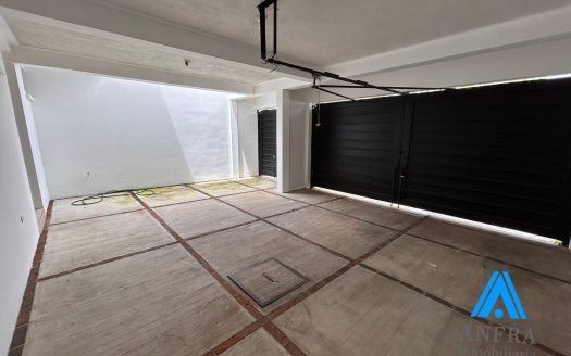 CASA EN RENTA EN HACIENDA REAL / ZONA 16