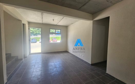 Amplia Bodega con Oficinas en Venta – Km 23 Carretera a El Salvador