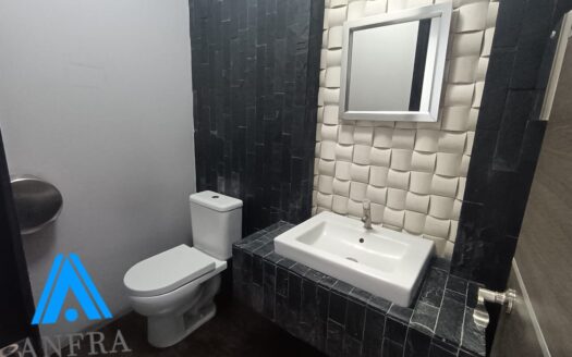 OFICINA EN RENTA – EDIFICIO PLATINA, ZONA 10