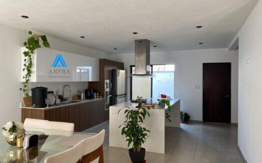 CASA EN VENTA – IRUÁ, SAN CRISTÓBAL II