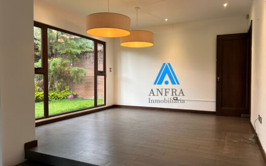 CASA EN RENTA – CONDOMINIO ANTARIA BELLAS LUCES, SANTA CATARINA PINULA